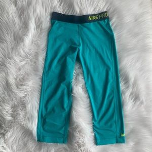 Nike Pro Dri-fit cropped Capri leggings